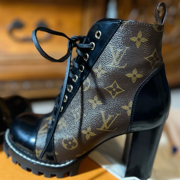 Louis Vuitton Star Trail Ankle Boot-pristine like new condition - Picture 10 of 11